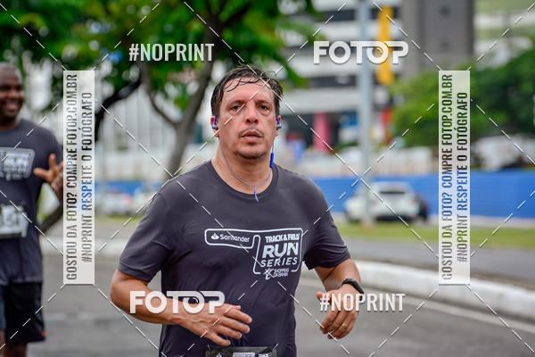 Buy your photos of the eventSantander Track&Field Run Series - Shopping da Bahia on Fotop