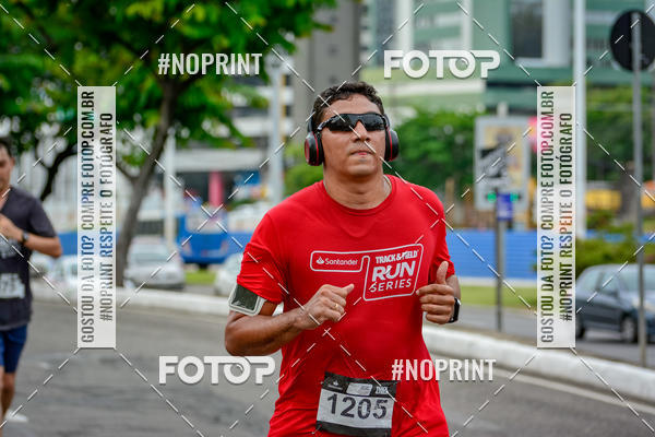 Buy your photos of the eventSantander Track&Field Run Series - Shopping da Bahia on Fotop