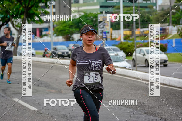 Buy your photos of the eventSantander Track&Field Run Series - Shopping da Bahia on Fotop