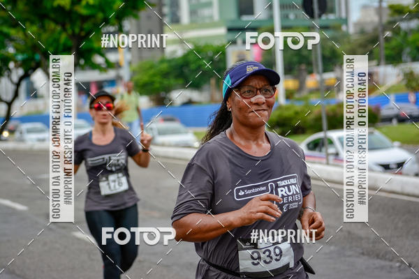 Buy your photos of the eventSantander Track&Field Run Series - Shopping da Bahia on Fotop
