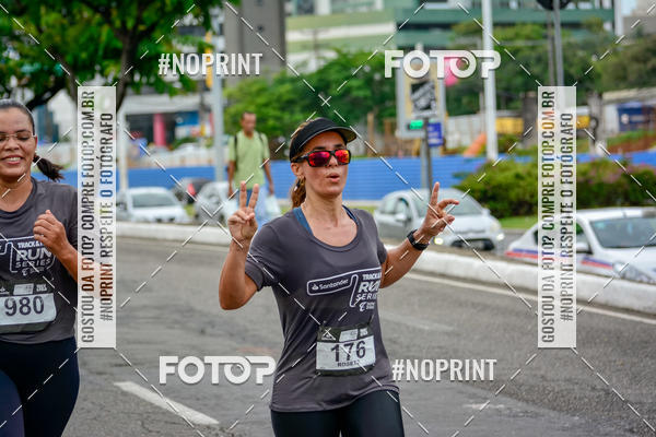 Buy your photos of the eventSantander Track&Field Run Series - Shopping da Bahia on Fotop