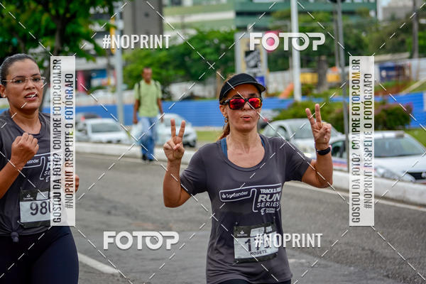 Buy your photos of the eventSantander Track&Field Run Series - Shopping da Bahia on Fotop