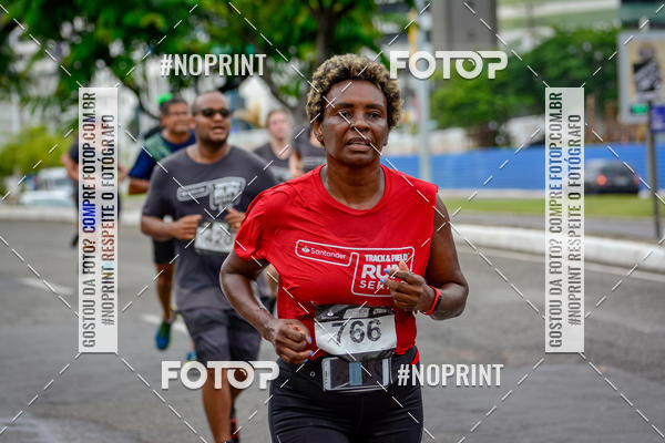 Buy your photos of the eventSantander Track&Field Run Series - Shopping da Bahia on Fotop