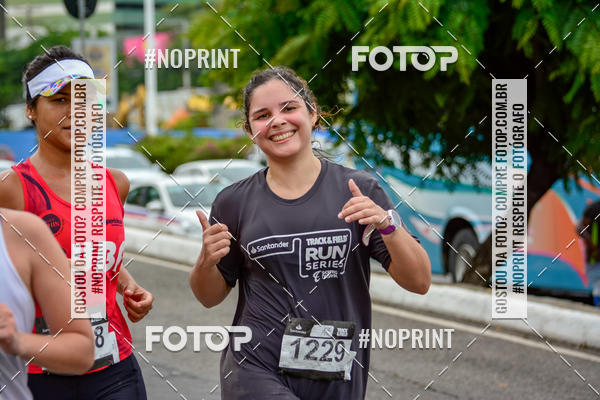 Buy your photos of the eventSantander Track&Field Run Series - Shopping da Bahia on Fotop