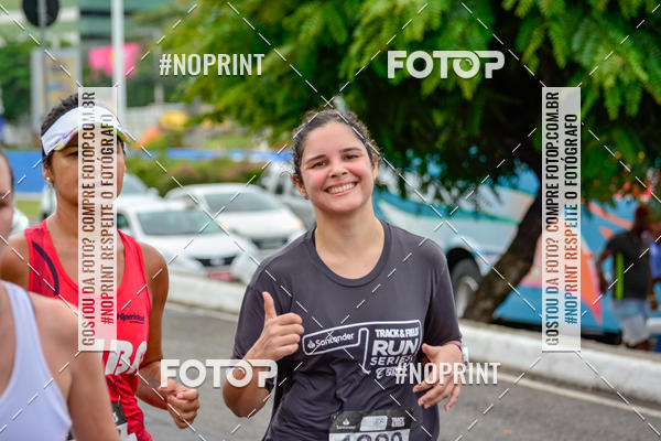 Buy your photos of the eventSantander Track&Field Run Series - Shopping da Bahia on Fotop