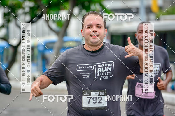 Buy your photos of the eventSantander Track&Field Run Series - Shopping da Bahia on Fotop
