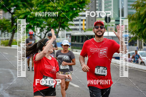 Buy your photos of the eventSantander Track&Field Run Series - Shopping da Bahia on Fotop