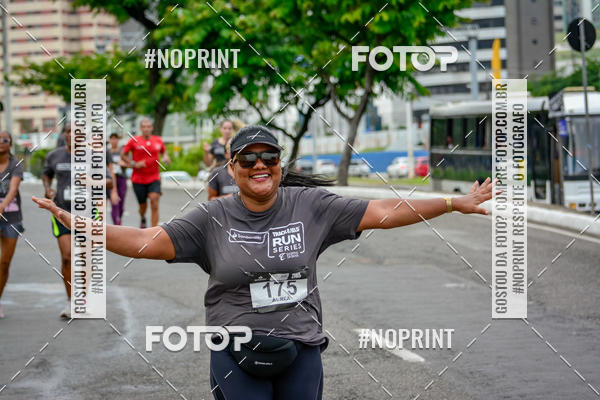 Buy your photos of the eventSantander Track&Field Run Series - Shopping da Bahia on Fotop
