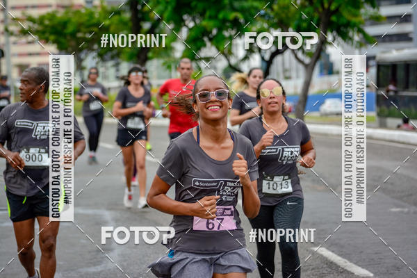 Compra tus fotos del eventoSantander Track&Field Run Series - Shopping da Bahia En Fotop