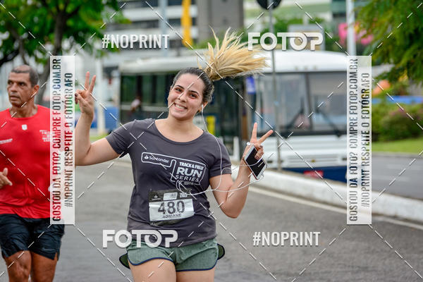 Compra tus fotos del eventoSantander Track&Field Run Series - Shopping da Bahia En Fotop