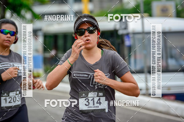 Compra tus fotos del eventoSantander Track&Field Run Series - Shopping da Bahia En Fotop