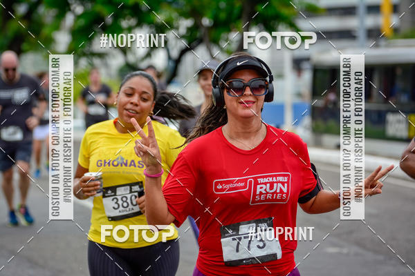Compra tus fotos del eventoSantander Track&Field Run Series - Shopping da Bahia En Fotop