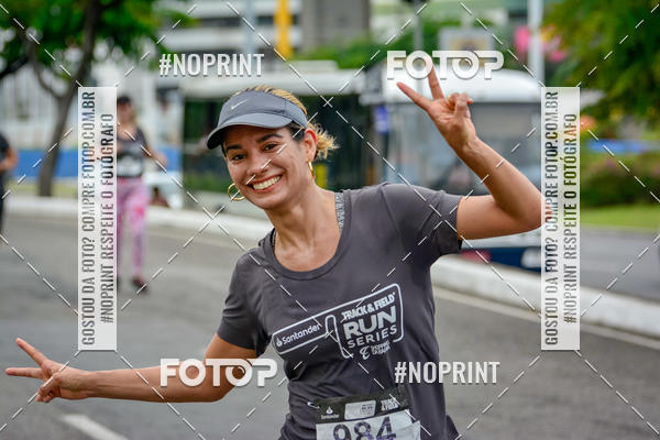 Compra tus fotos del eventoSantander Track&Field Run Series - Shopping da Bahia En Fotop