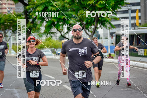 Compra tus fotos del eventoSantander Track&Field Run Series - Shopping da Bahia En Fotop