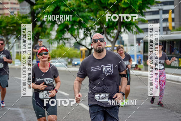 Compra tus fotos del eventoSantander Track&Field Run Series - Shopping da Bahia En Fotop