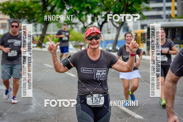Compra tus fotos del eventoSantander Track&Field Run Series - Shopping da Bahia En Fotop