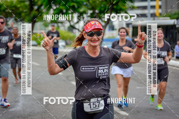 Compra tus fotos del eventoSantander Track&Field Run Series - Shopping da Bahia En Fotop