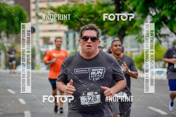 Buy your photos of the eventSantander Track&Field Run Series - Shopping da Bahia on Fotop
