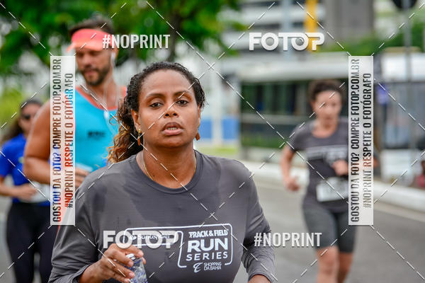 Buy your photos of the eventSantander Track&Field Run Series - Shopping da Bahia on Fotop