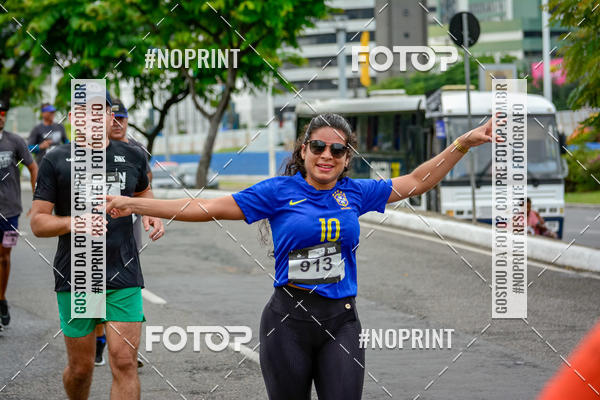 Buy your photos of the eventSantander Track&Field Run Series - Shopping da Bahia on Fotop