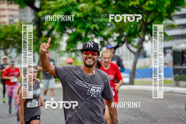 Buy your photos of the eventSantander Track&Field Run Series - Shopping da Bahia on Fotop