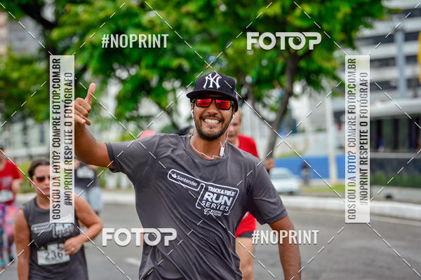 Buy your photos of the eventSantander Track&Field Run Series - Shopping da Bahia on Fotop
