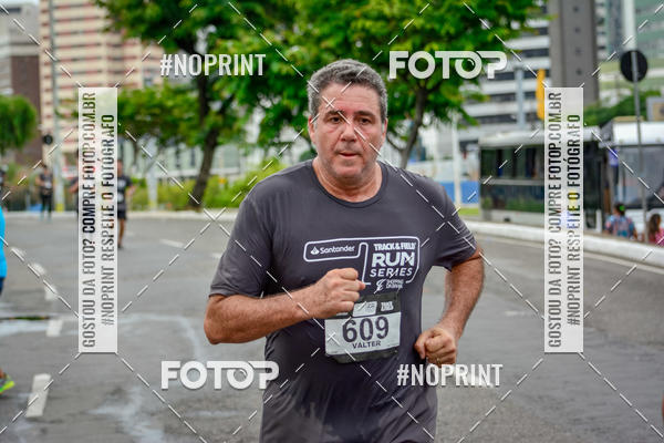 Buy your photos of the eventSantander Track&Field Run Series - Shopping da Bahia on Fotop