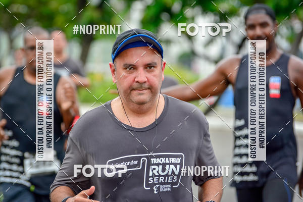 Buy your photos of the eventSantander Track&Field Run Series - Shopping da Bahia on Fotop
