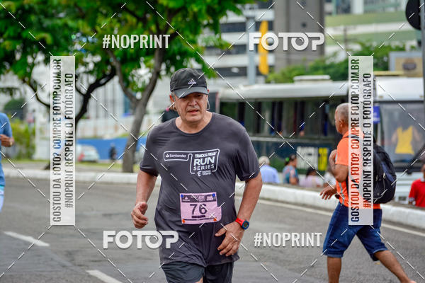 Buy your photos of the eventSantander Track&Field Run Series - Shopping da Bahia on Fotop
