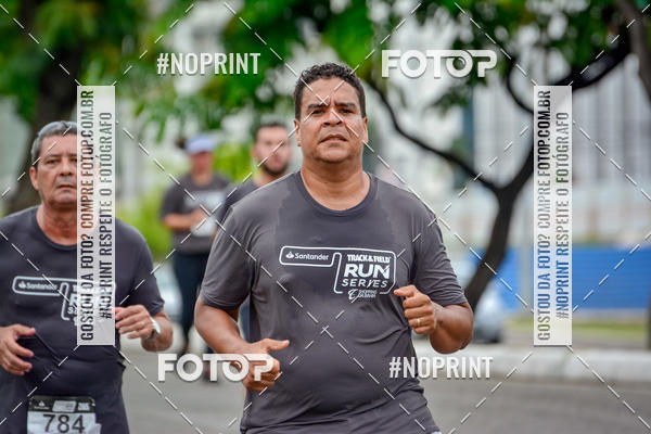 Buy your photos of the eventSantander Track&Field Run Series - Shopping da Bahia on Fotop