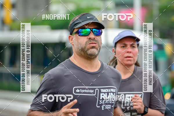 Buy your photos of the eventSantander Track&Field Run Series - Shopping da Bahia on Fotop