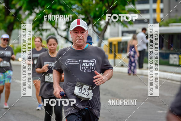 Buy your photos of the eventSantander Track&Field Run Series - Shopping da Bahia on Fotop