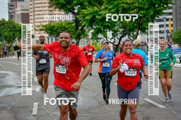 Buy your photos of the eventSantander Track&Field Run Series - Shopping da Bahia on Fotop