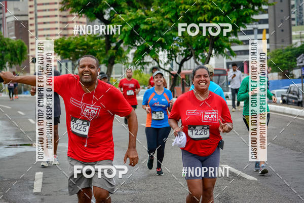 Buy your photos of the eventSantander Track&Field Run Series - Shopping da Bahia on Fotop
