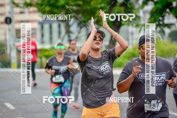 Buy your photos of the eventSantander Track&Field Run Series - Shopping da Bahia on Fotop