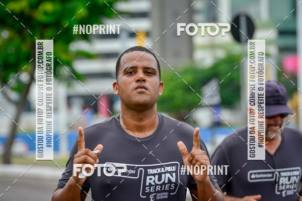 Buy your photos of the eventSantander Track&Field Run Series - Shopping da Bahia on Fotop