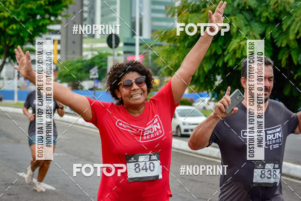 Buy your photos of the eventSantander Track&Field Run Series - Shopping da Bahia on Fotop