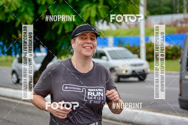 Buy your photos of the eventSantander Track&Field Run Series - Shopping da Bahia on Fotop