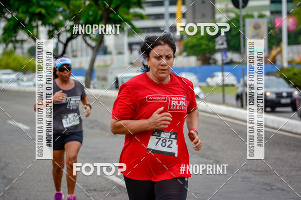 Buy your photos of the eventSantander Track&Field Run Series - Shopping da Bahia on Fotop