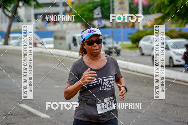 Buy your photos of the eventSantander Track&Field Run Series - Shopping da Bahia on Fotop