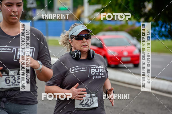 Acquista le foto dell'eventoSantander Track&Field Run Series - Shopping da Bahia in Fotop