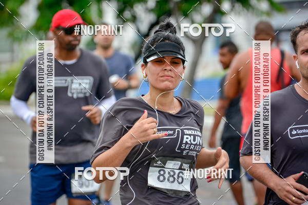 Buy your photos of the eventSantander Track&Field Run Series - Shopping da Bahia on Fotop
