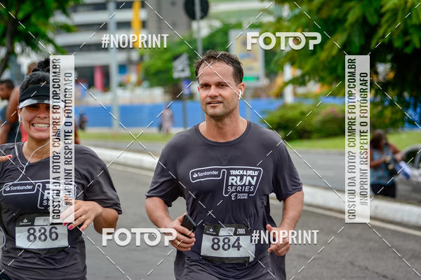 Buy your photos of the eventSantander Track&Field Run Series - Shopping da Bahia on Fotop