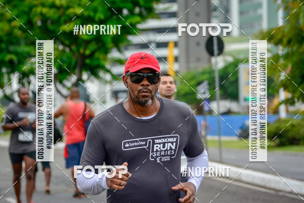 Buy your photos of the eventSantander Track&Field Run Series - Shopping da Bahia on Fotop