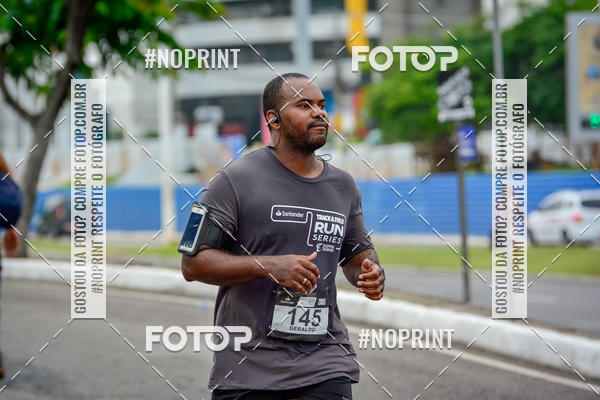Buy your photos of the eventSantander Track&Field Run Series - Shopping da Bahia on Fotop