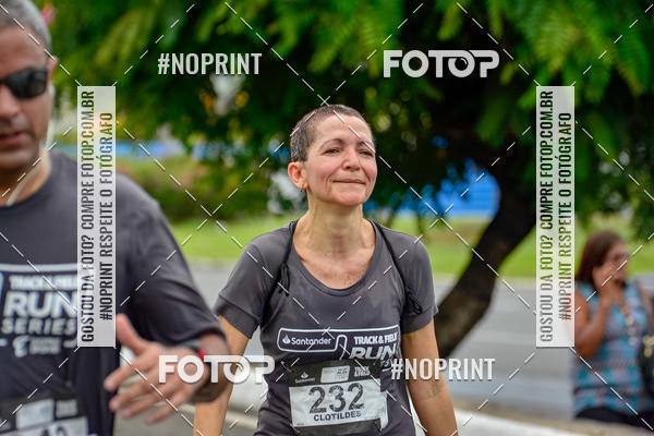 Buy your photos of the eventSantander Track&Field Run Series - Shopping da Bahia on Fotop