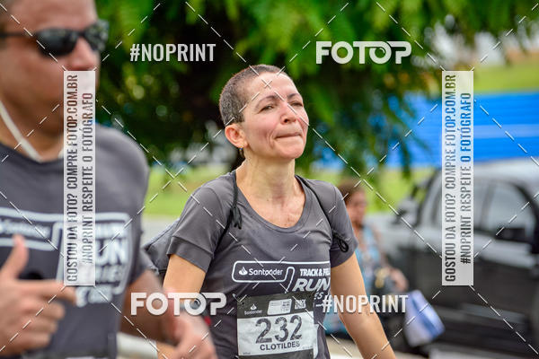 Buy your photos of the eventSantander Track&Field Run Series - Shopping da Bahia on Fotop