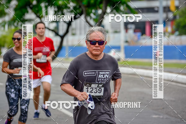 Buy your photos of the eventSantander Track&Field Run Series - Shopping da Bahia on Fotop