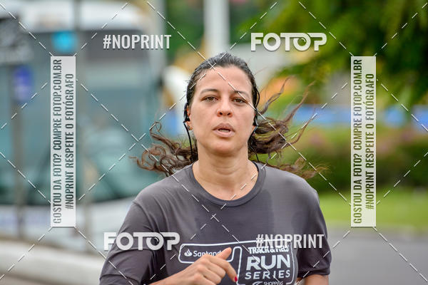 Buy your photos of the eventSantander Track&Field Run Series - Shopping da Bahia on Fotop