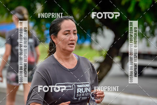 Buy your photos of the eventSantander Track&Field Run Series - Shopping da Bahia on Fotop